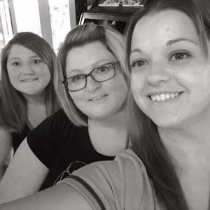 Meet your Posher, Dee